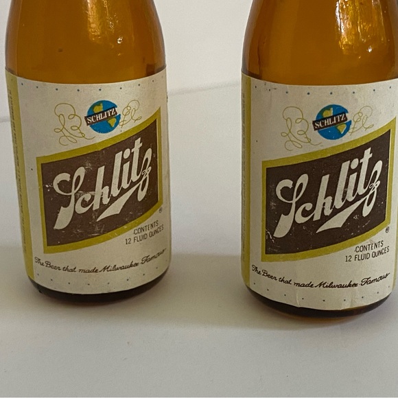 Vintage Schlitz Miniature Beer Bottle Salt and Pepper Bottles Pair Brown 4” - Picture 2 of 13
